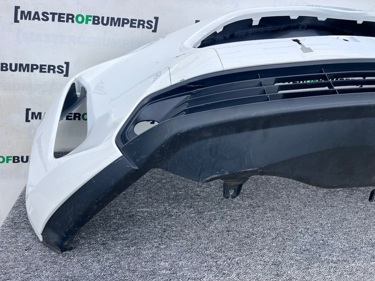 Toyota Yaris Cross Hybrid Excell 2022-2026 Front Bumper No Pdc Genuine [t541]