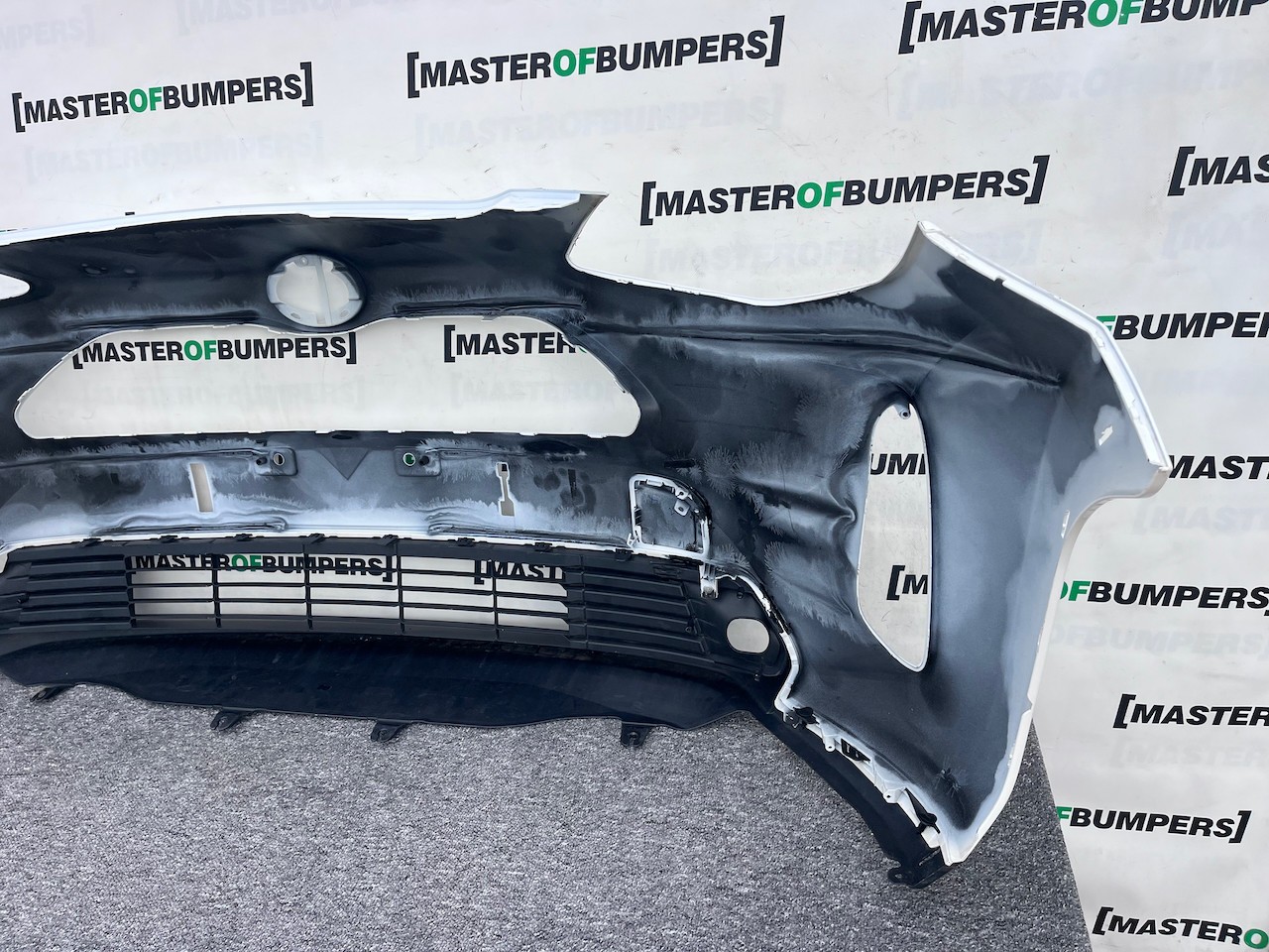 Toyota Yaris Cross Hybrid Excell 2022-2026 Front Bumper No Pdc Genuine [t541]