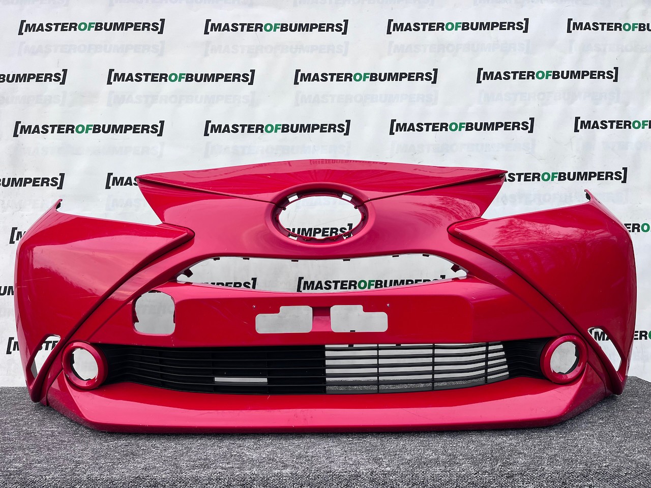 Toyota Aygo Style Trend Hatchback 2014-2017 Front Bumper Genuine [t557]