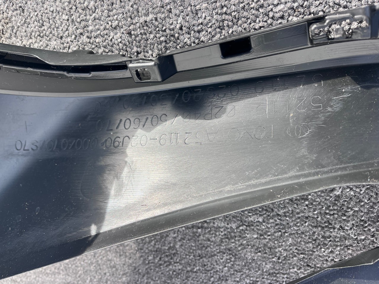 Toyota Corolla Hybrid Vvt Touring 2019-2023 Front Bumper 6 Pdc Genuine [t565]