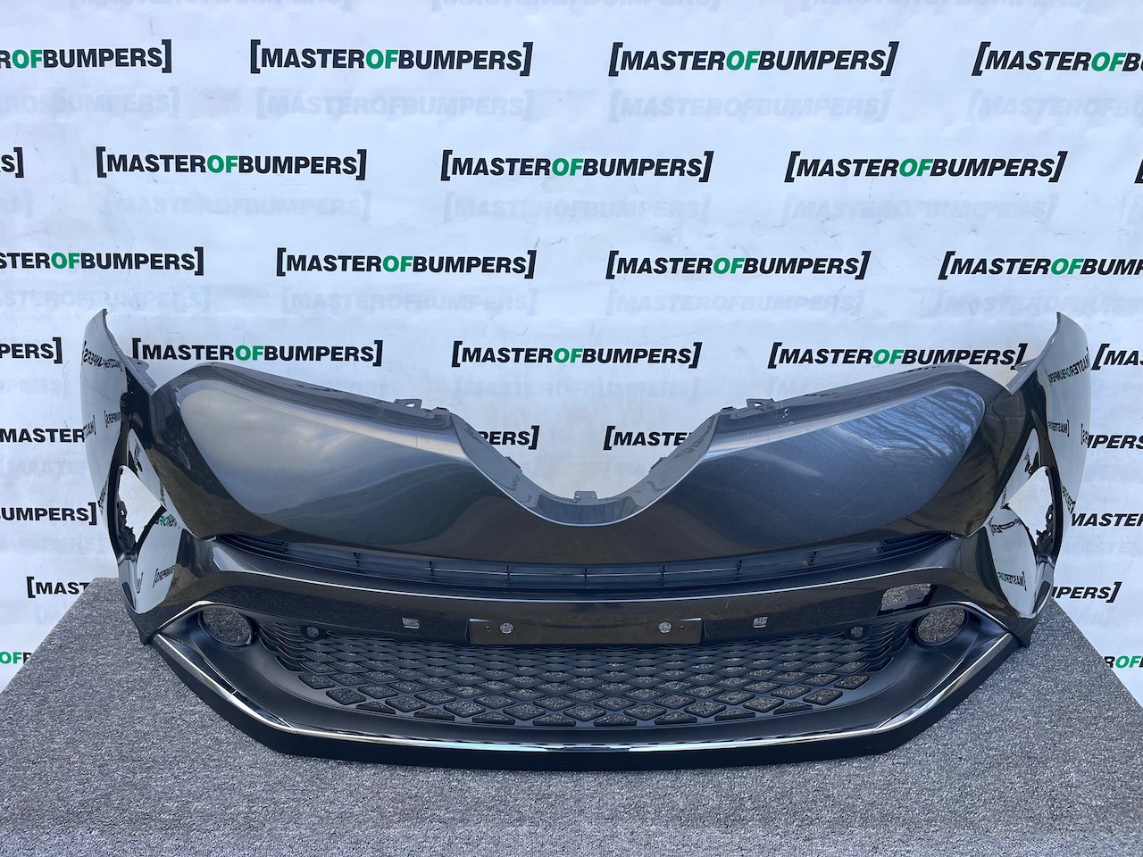 Toyota C-hr Chr Excel Dynamic 2016-2020 Front Bumper 6 Pdc Genuine [t573]