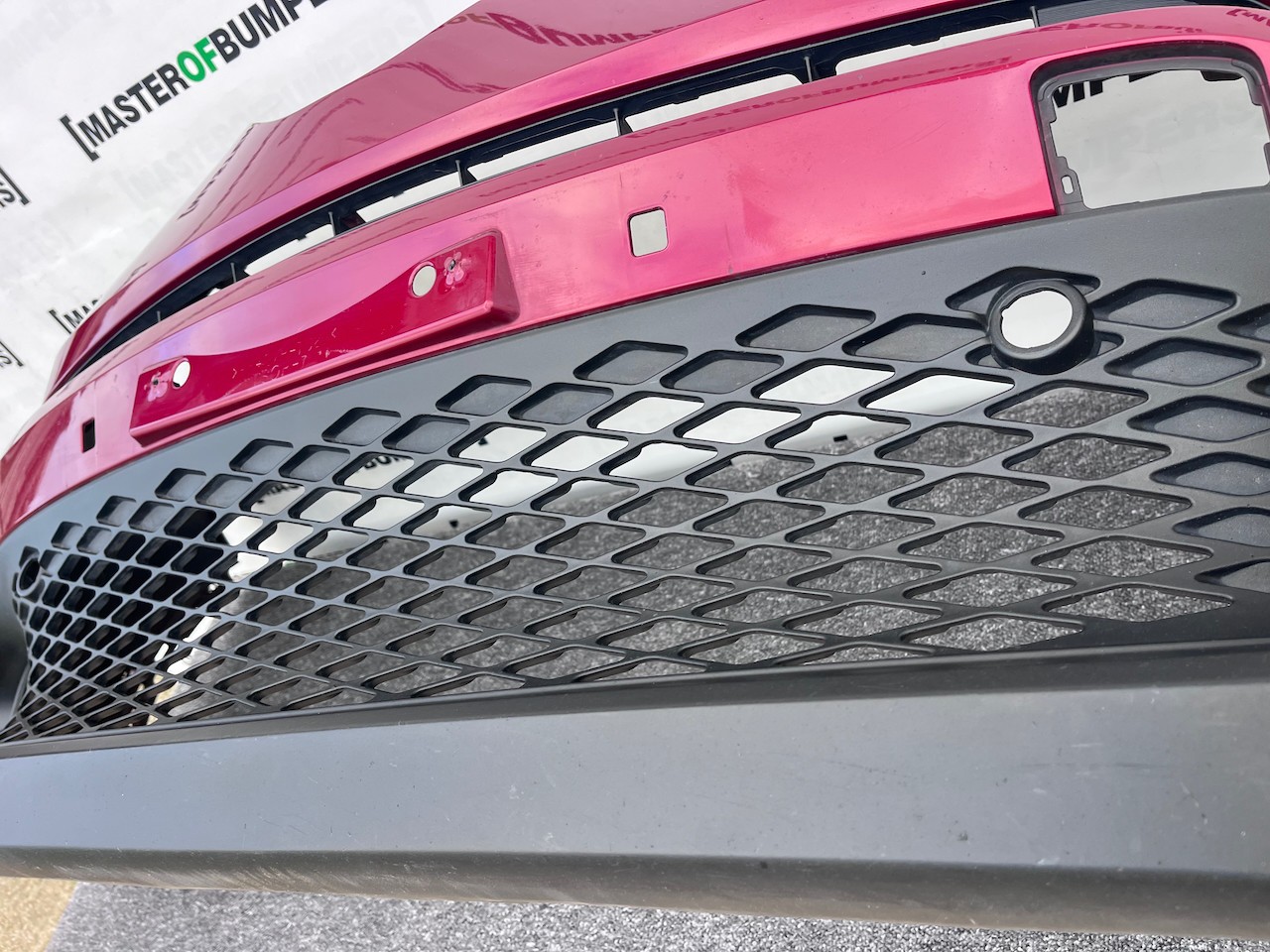 Toyota C-hr Chr Excel Dynamic 2016-2020 Front Bumper 6 Pdc +jets Genuine [t570]