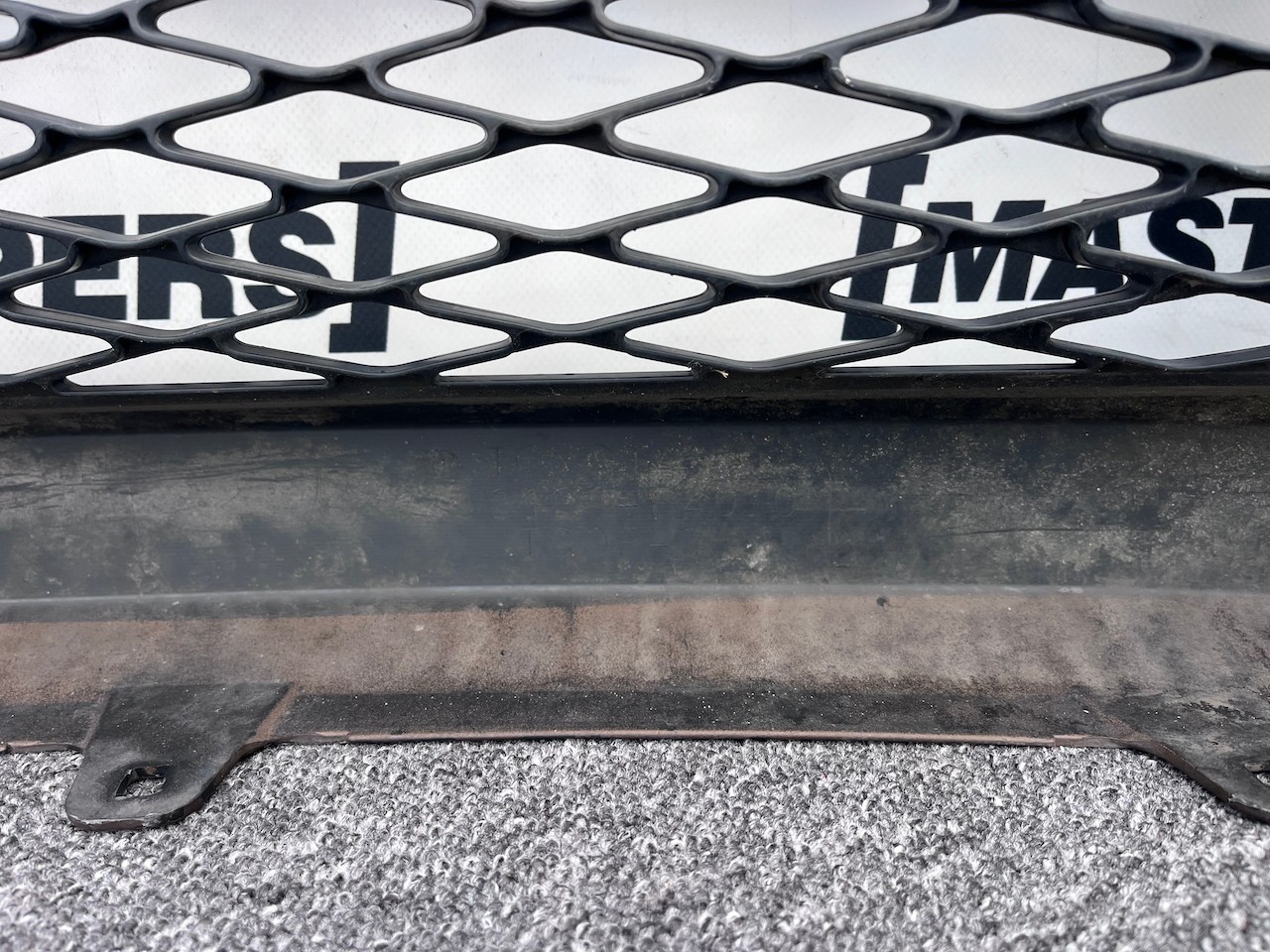 Toyota C-hr Chr Excel Dynamic 2016-2020 Front Bumper 6 Pdc +jets Genuine [t570]