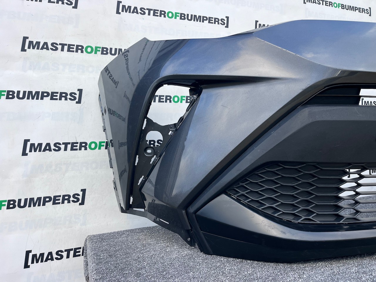 Toyota C-hr Chr Mk1 Lift 2021-2023 Front Bumper 6 Pdc Genuine [t575]