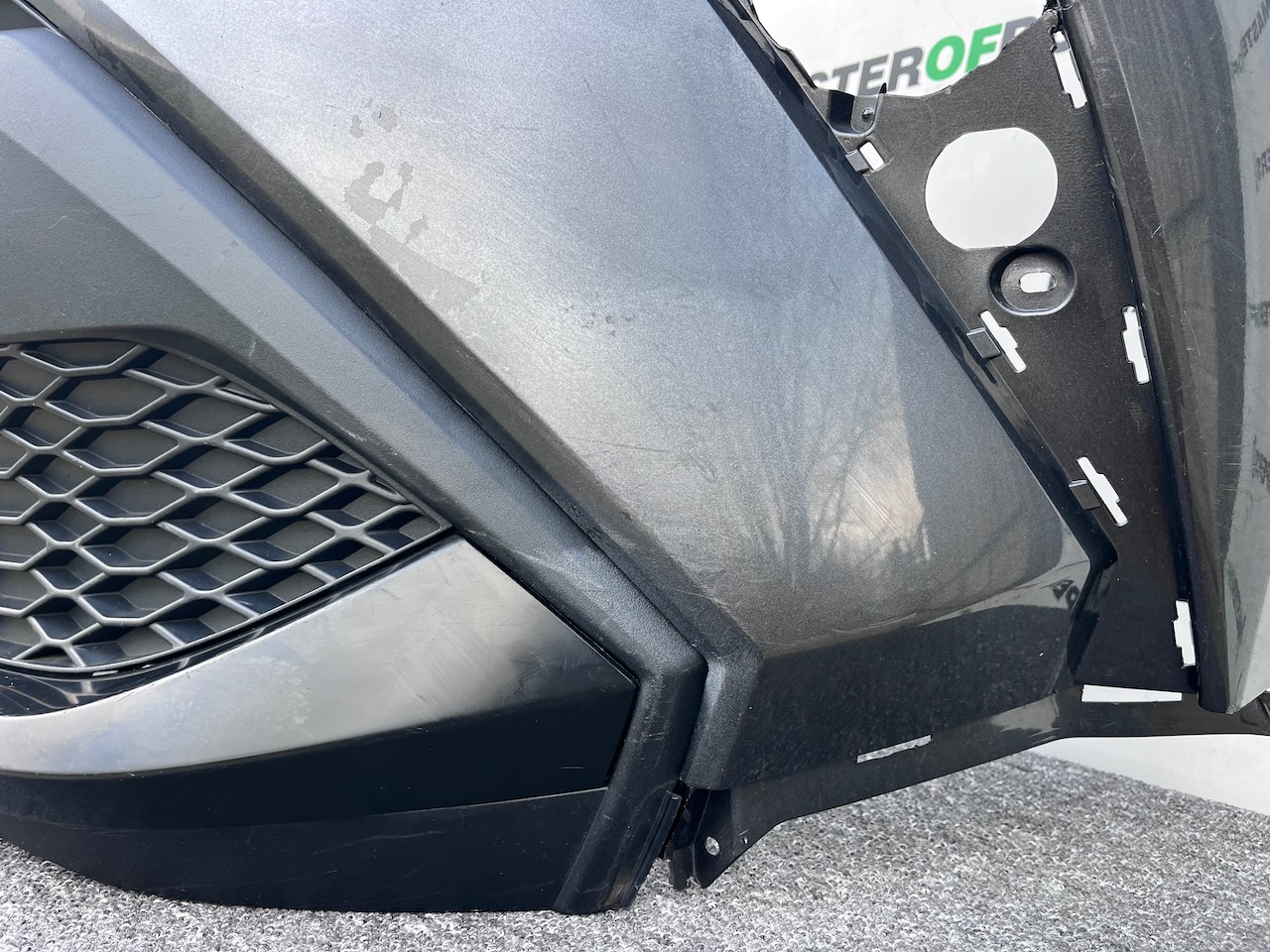 Toyota C-hr Chr Mk1 Lift 2021-2023 Front Bumper 6 Pdc Genuine [t575]