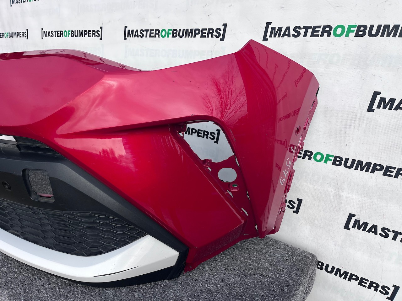 Toyota C-hr Chr Mk1 Lift 2021-2023 Front Bumper 6 Pdc Genuine [t579]