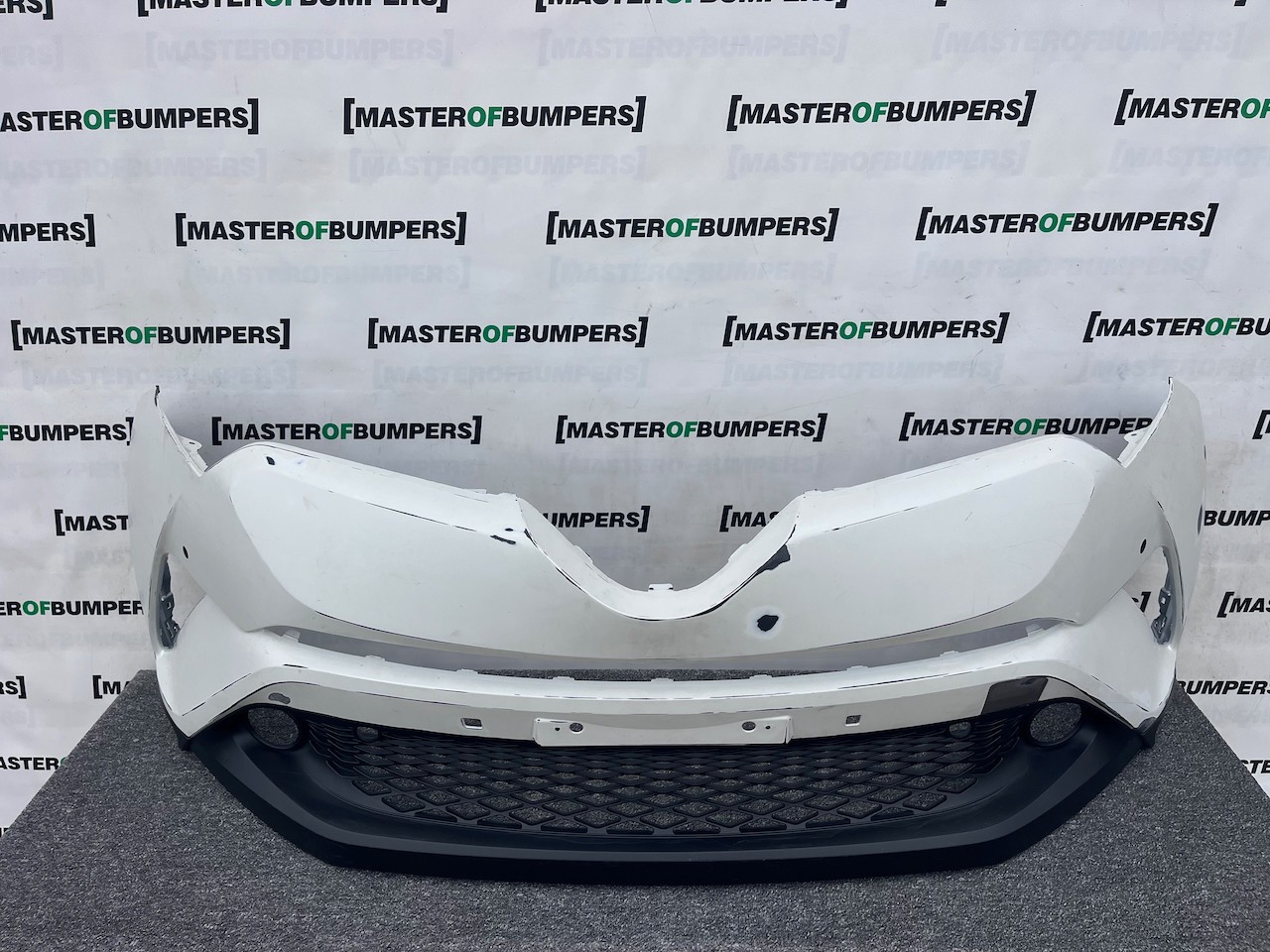Toyota C-hr Chr Excel Dynamic 2016-2020 Front Bumper 6 Pdc Genuine [t594]