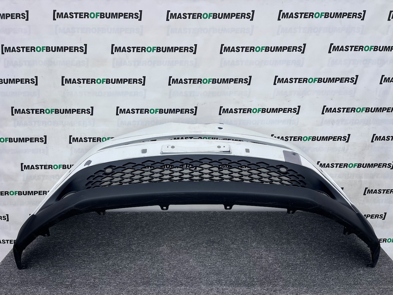Toyota C-hr Chr Excel Dynamic 2016-2020 Front Bumper 6 Pdc Genuine [t594]