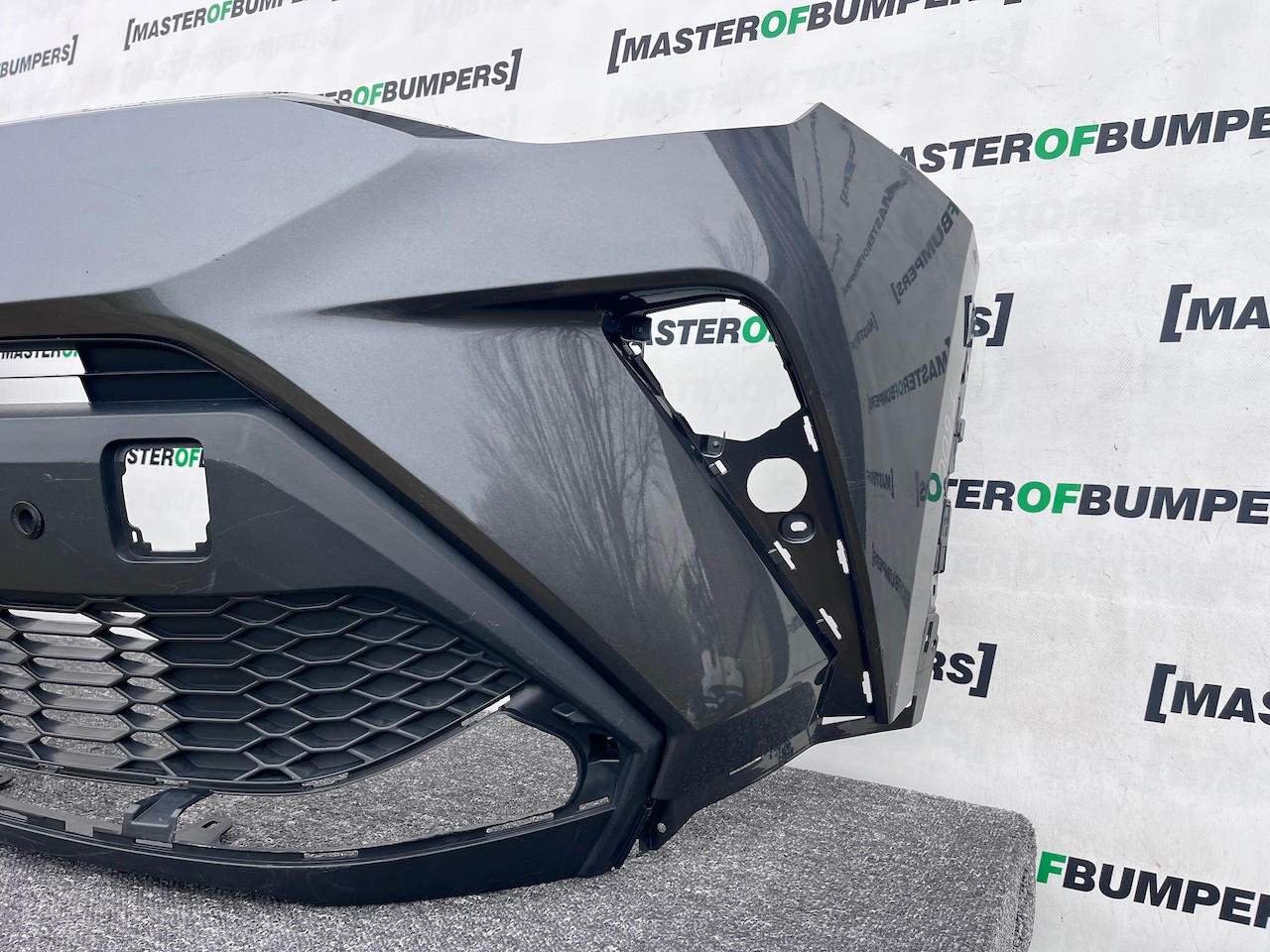 Toyota C-hr Chr Mk1 Lift 2021-2023 Front Bumper 4 Pdc Genuine [t600]