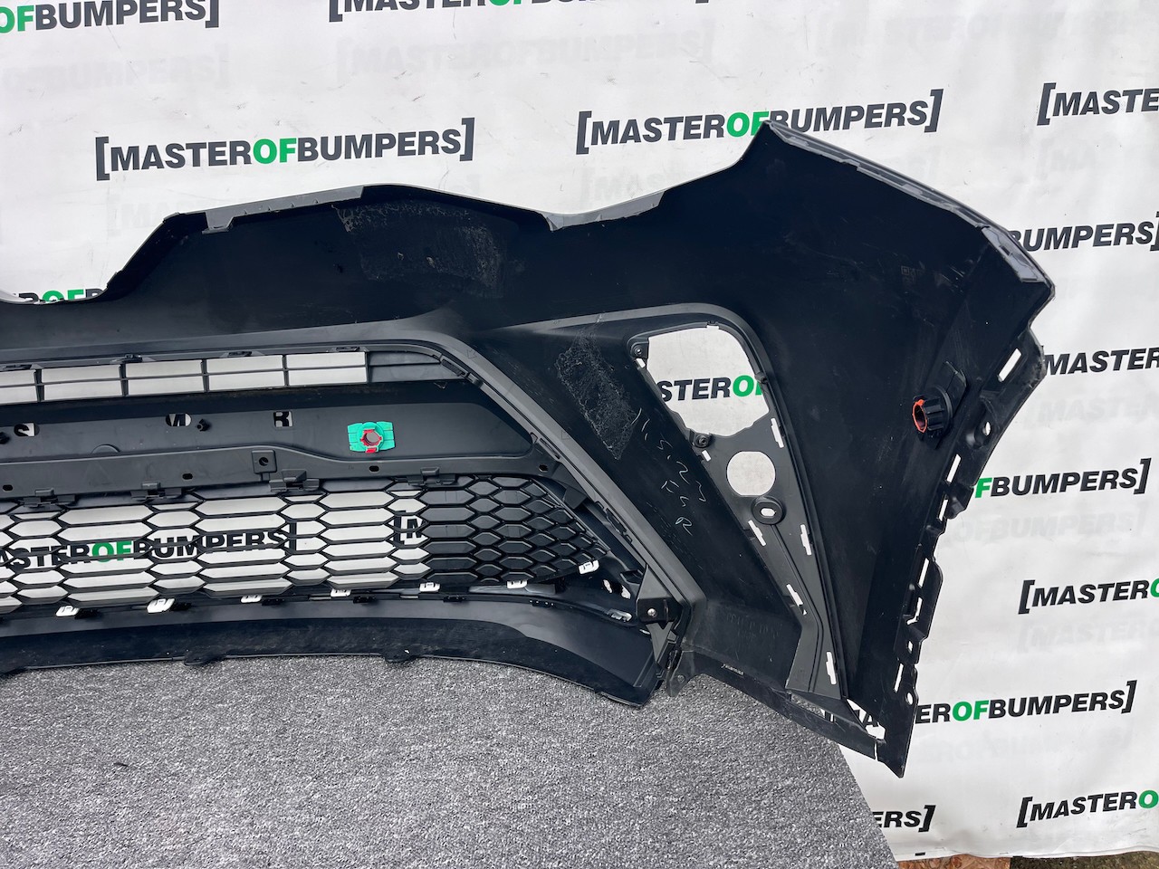 Toyota C-hr Chr Mk1 Lift 2021-2023 Front Bumper 6 Pdc Genuine [t591]