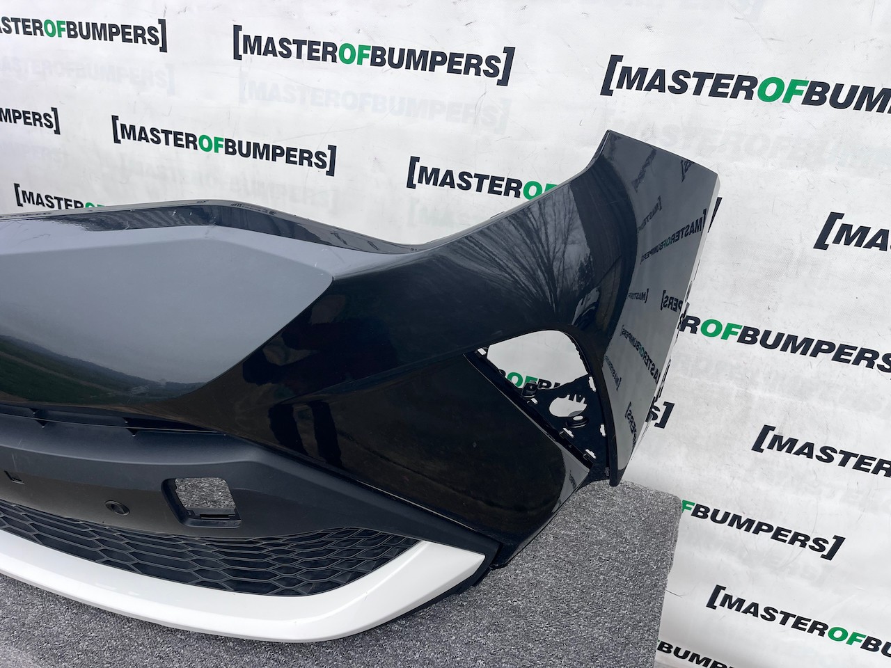Toyota C-hr Chr Mk1 Lift 2021-2023 Front Bumper 6 Pdc Genuine [t591]