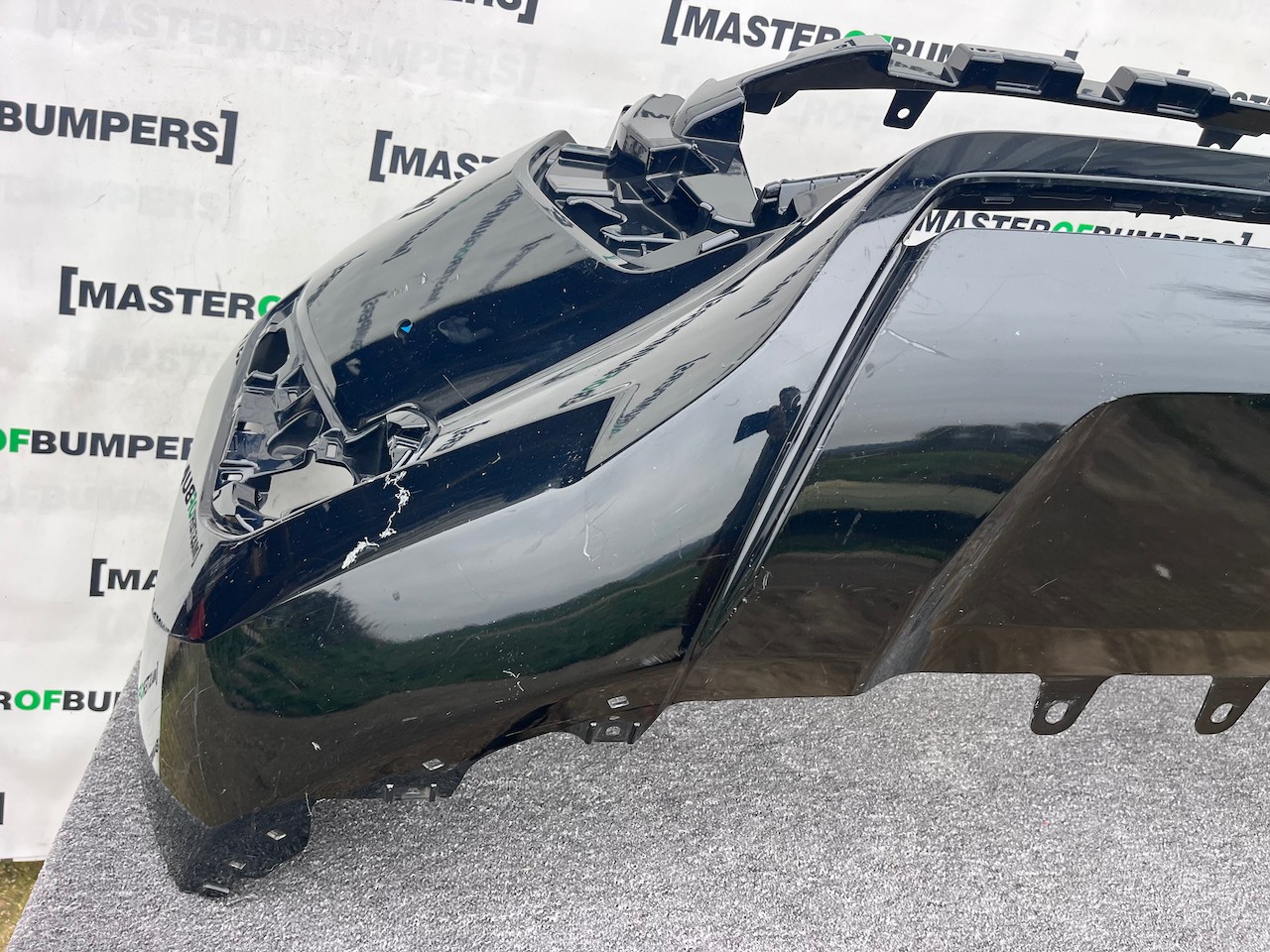 Toyota Hilux Double Cab Pick Up Mk8 Lift 2021-2024 Front Bumper Genuine [t605]