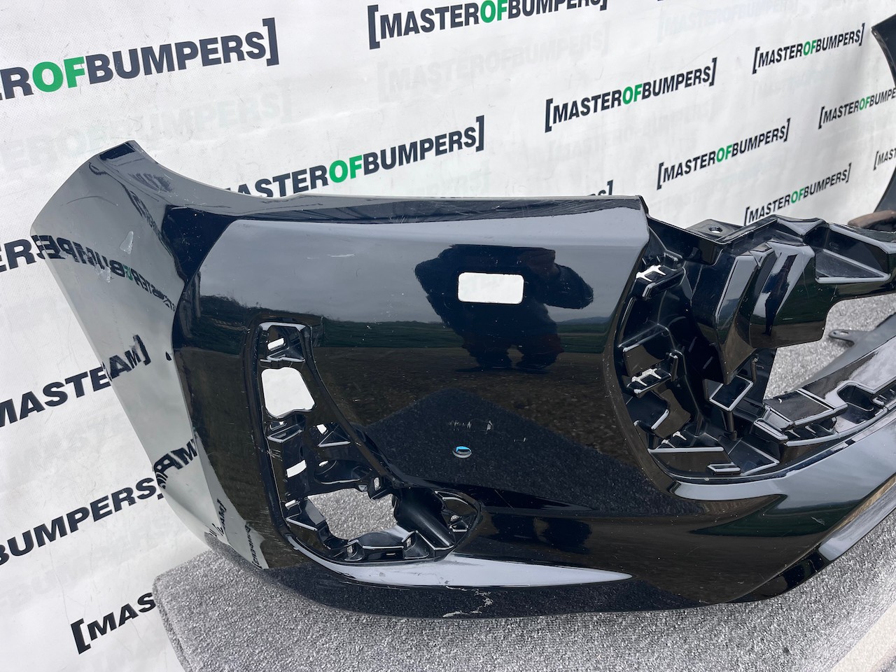 Toyota Hilux Double Cab Pick Up Mk8 Lift 2021-2024 Front Bumper Genuine [t605]