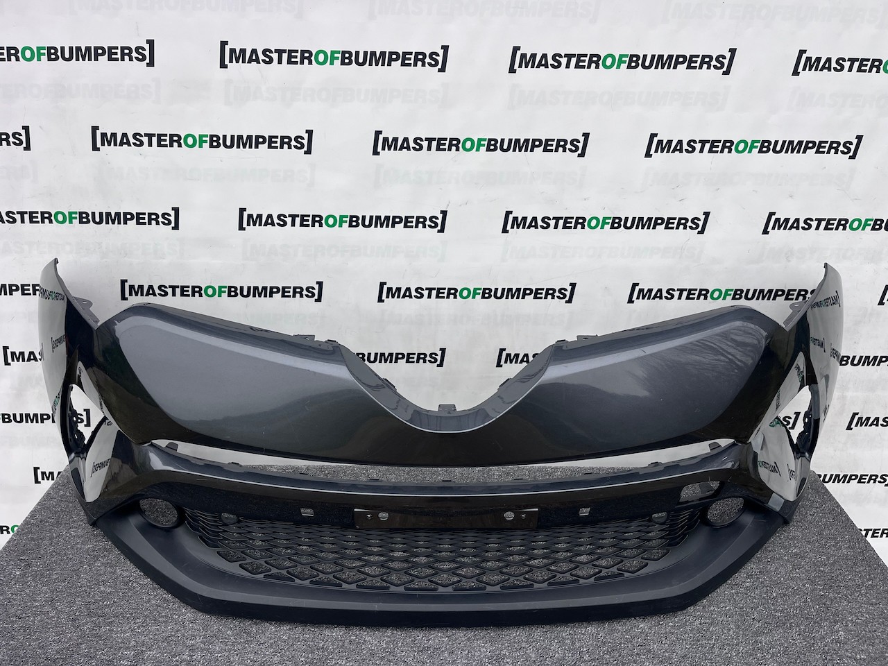 Toyota C-hr Chr Excel Dynamic 2016-2020 Front Bumper No Pdc Genuine [t596]