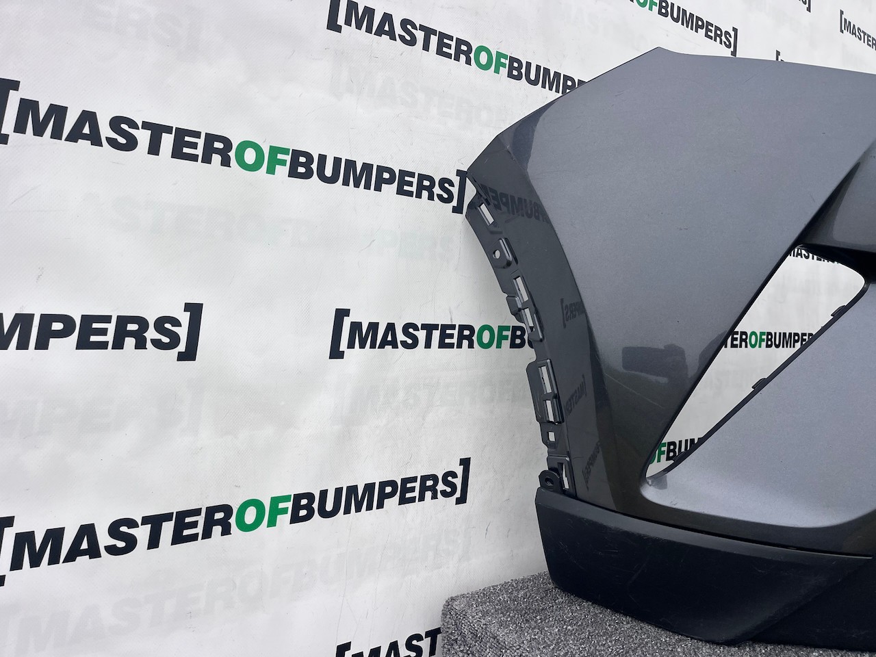 Toyota C-hr Chr Excel Dynamic 2016-2020 Front Bumper No Pdc Genuine [t596]