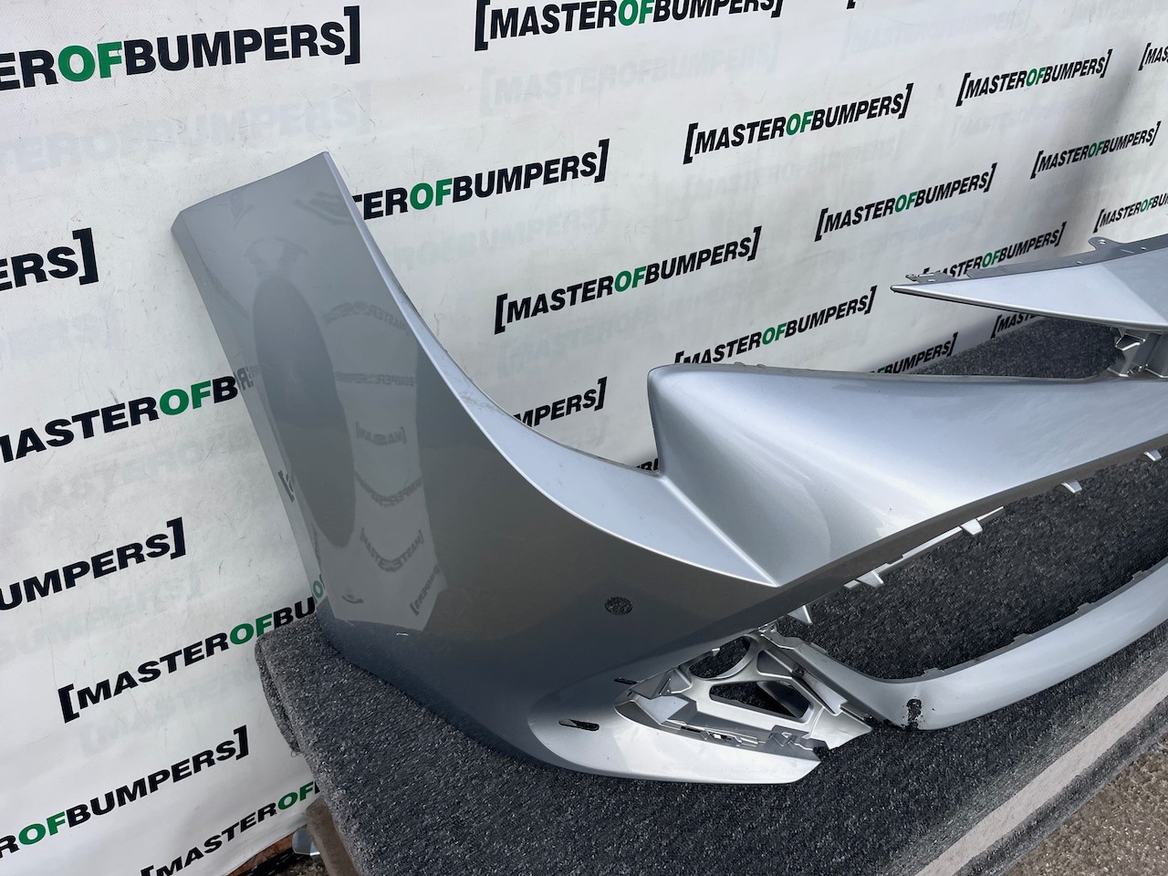 Toyota Corolla Hybrid Excel Design 2023-2027 Front Bumper 4 Pdc Genuine [t611]