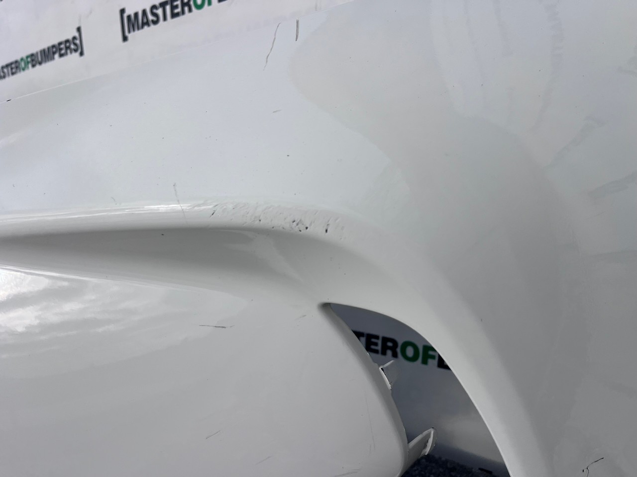 Toyota Yaris Style Xp210 Hatchback 2020-2025 Front Bumper White Genuine [t613]