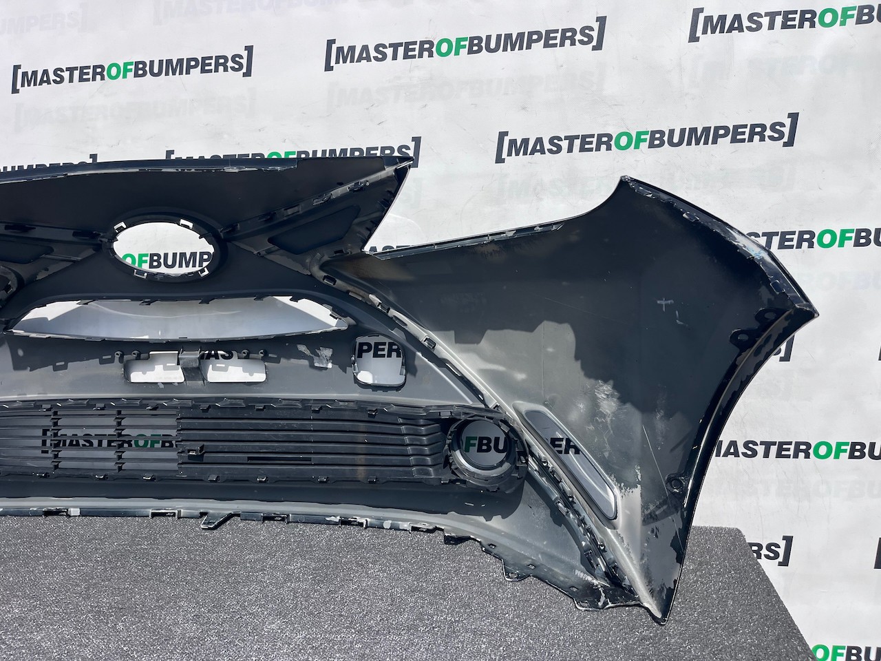 Toyota Aygo Style Trend Hatchback 2014-2017 Front Bumper Genuine [t629]