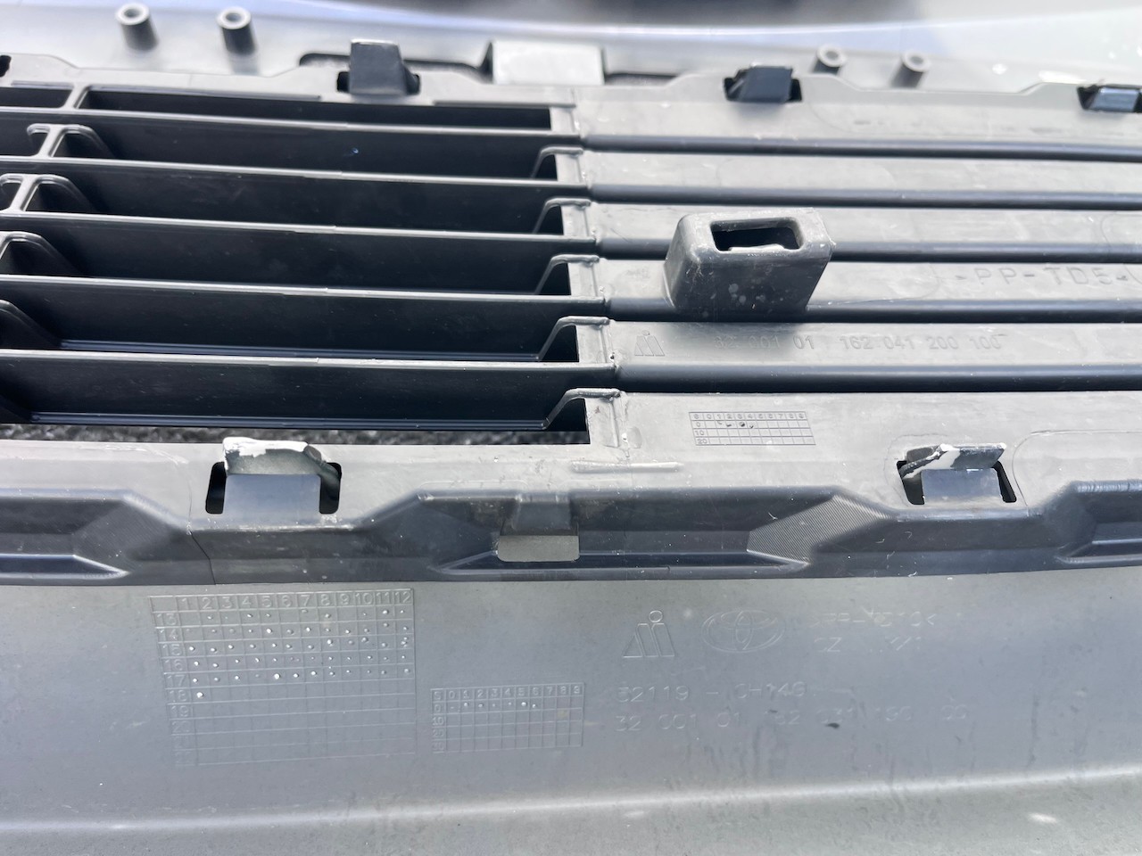 Toyota Aygo Style Trend Hatchback 2014-2017 Front Bumper Genuine [t629]