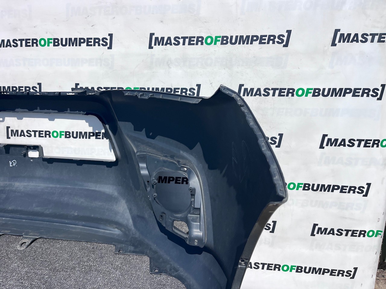 Toyota Hilux Double Cab Pickup Mk8 2016-2020 Front Bumper Texture Genuine [t643]