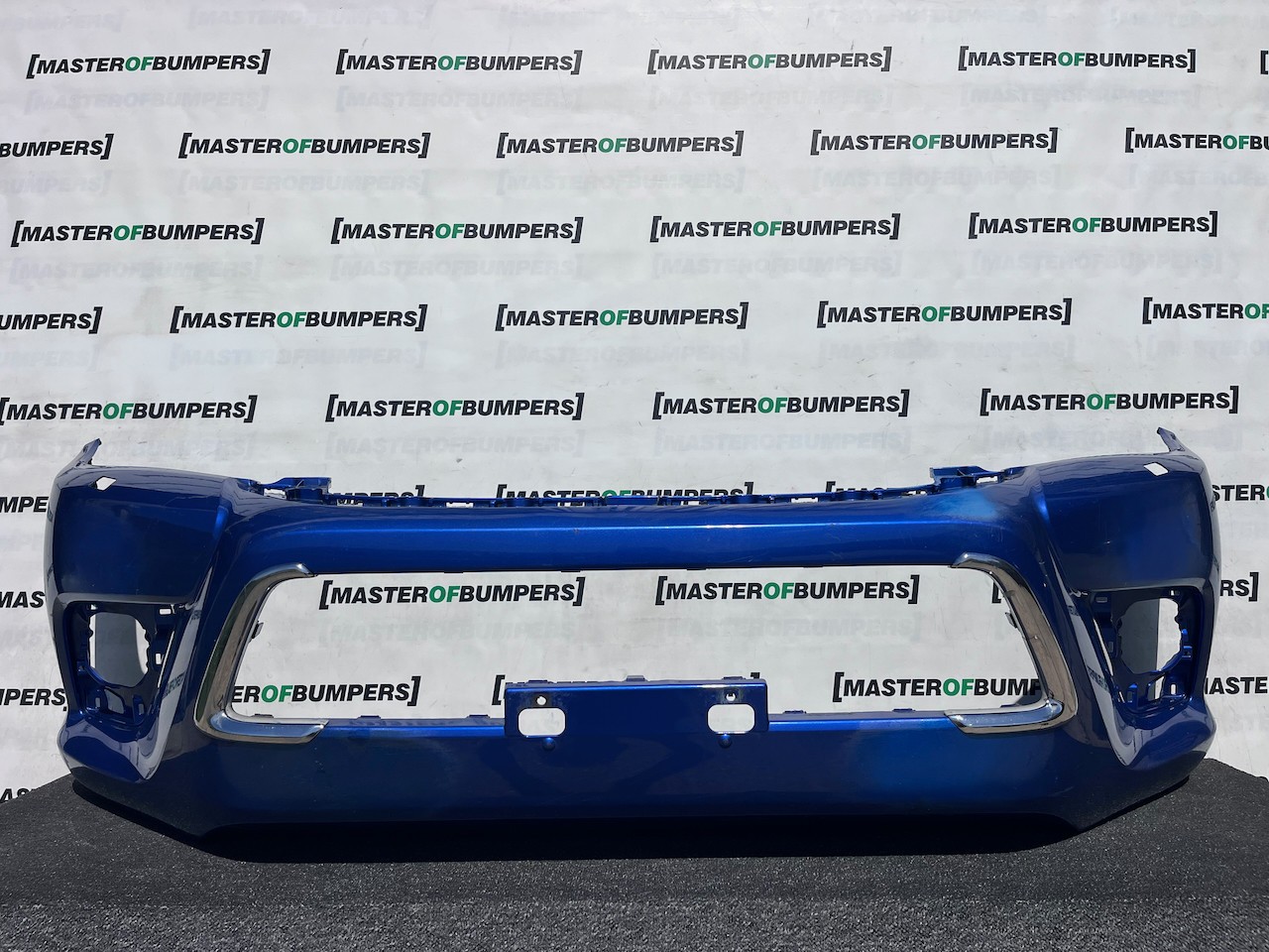 Toyota Hilux Icon Pickup Mk8 2016-2020 Front Bumper Jets Genuine [t644]
