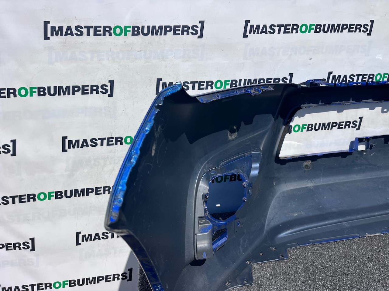 Toyota Hilux Icon Pickup Mk8 2016-2020 Front Bumper Jets Genuine [t644]