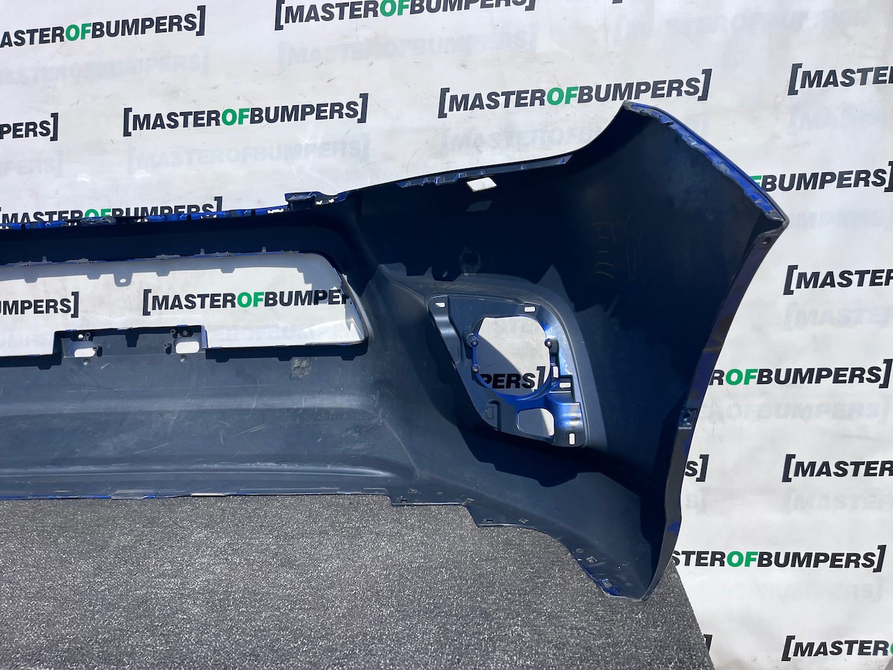 Toyota Hilux Icon Pickup Mk8 2016-2020 Front Bumper Jets Genuine [t644]