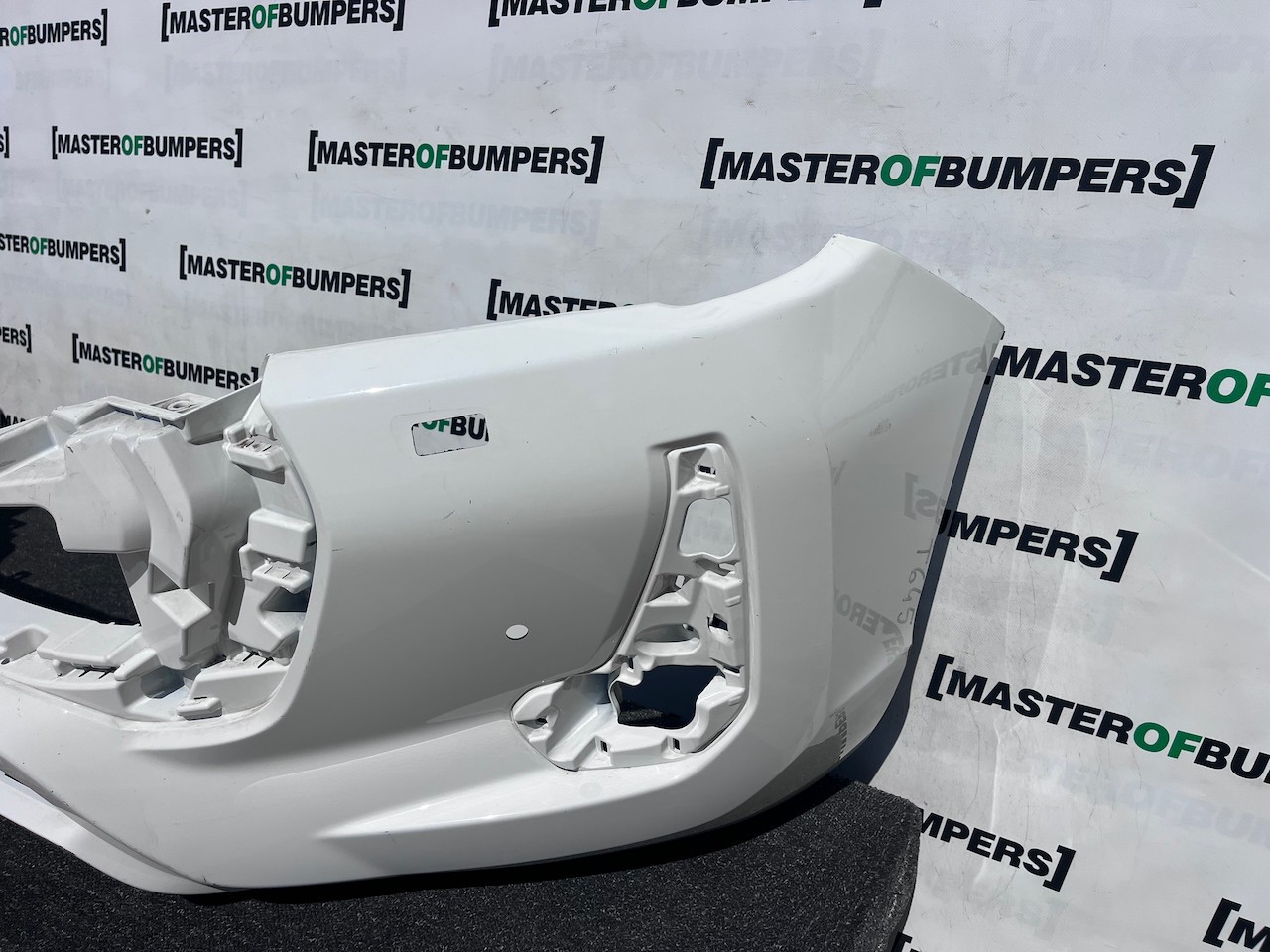 Toyota Hilux Icon Active Mk8 Lift 2021-2024 Front Bumper Pdc Jets Genuine [t645]