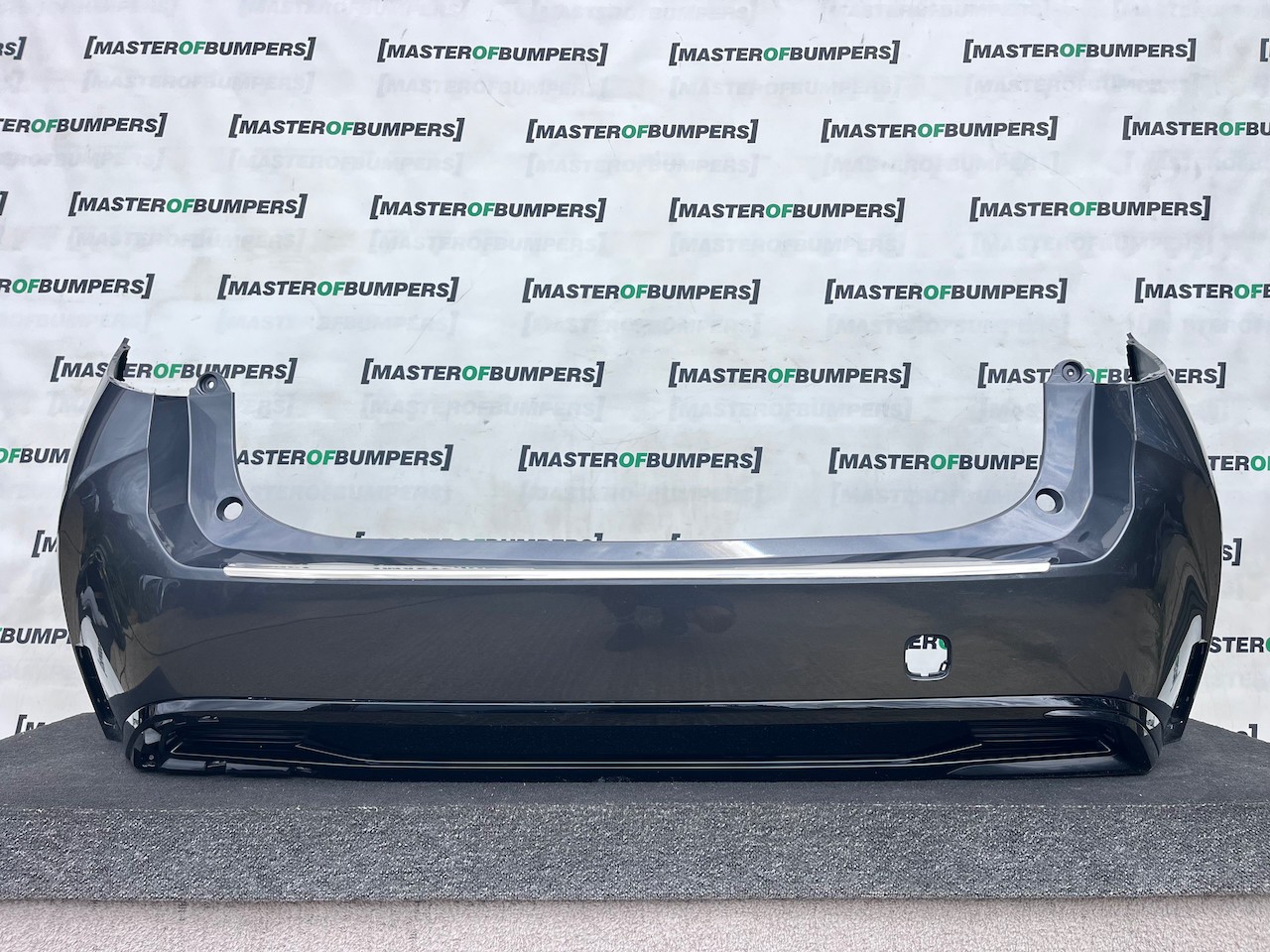 Toyota Corolla Hybrid Vvt Touring 2019-2023 Rear Bumper No Pdc Genuine [t653]