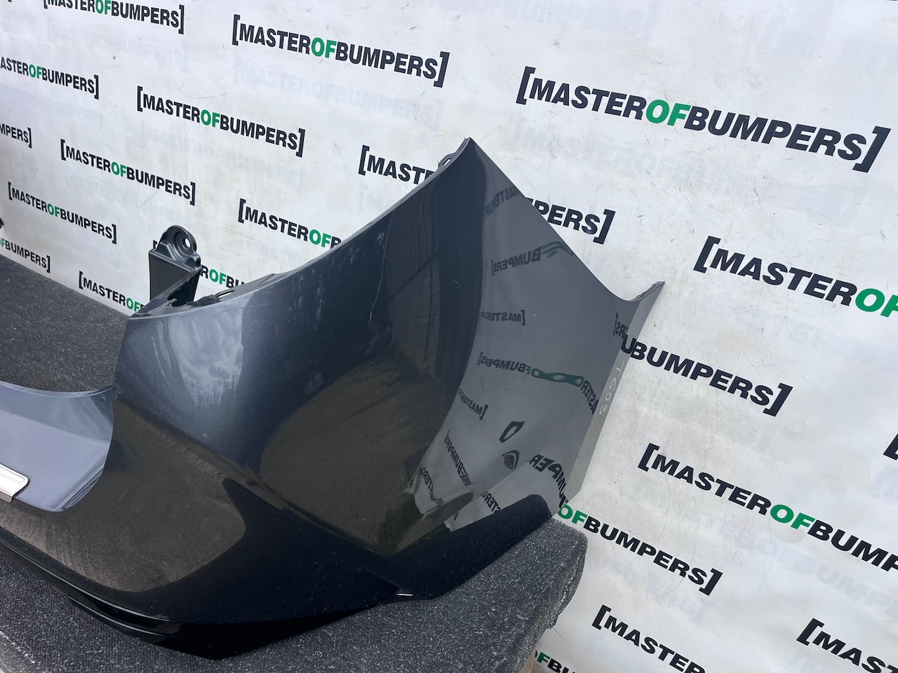 Toyota Corolla Hybrid Vvt Touring 2019-2023 Rear Bumper No Pdc Genuine [t653]