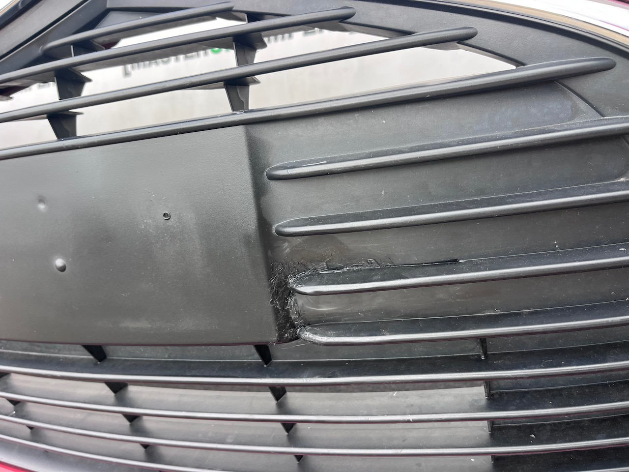 Toyota Yaris Hybrid Mk3 Hatchback 2014-2017 Front Bumper Genuine [t661]