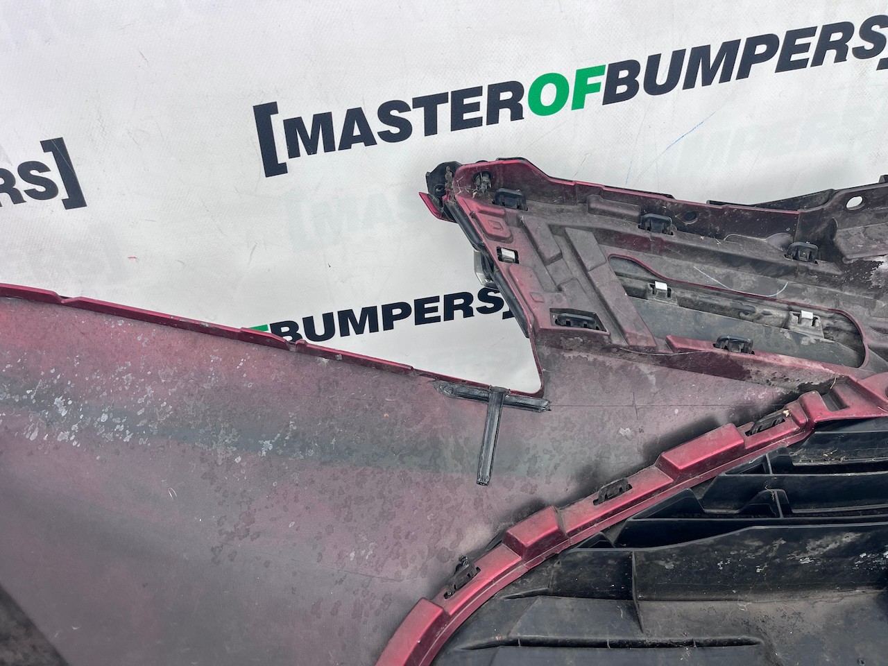 Toyota Yaris Hybrid Mk3 Hatchback 2014-2017 Front Bumper Genuine [t661]