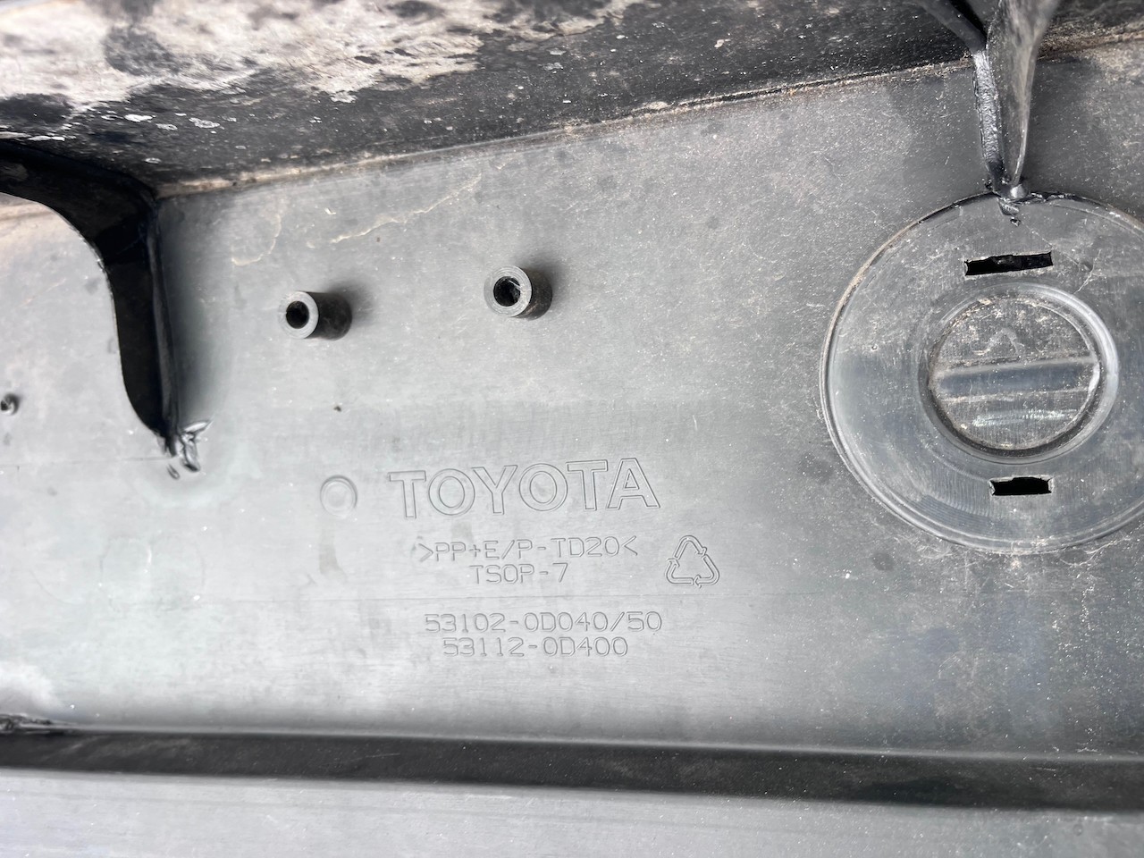 Toyota Yaris Hybrid Mk3 Hatchback 2014-2017 Front Bumper Genuine [t661]