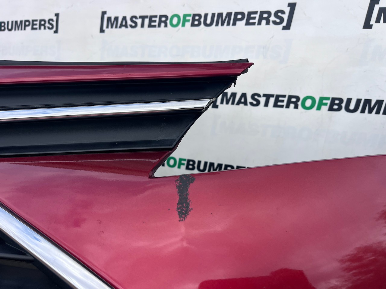 Toyota Yaris Hybrid Mk3 Hatchback 2014-2017 Front Bumper Genuine [t661]