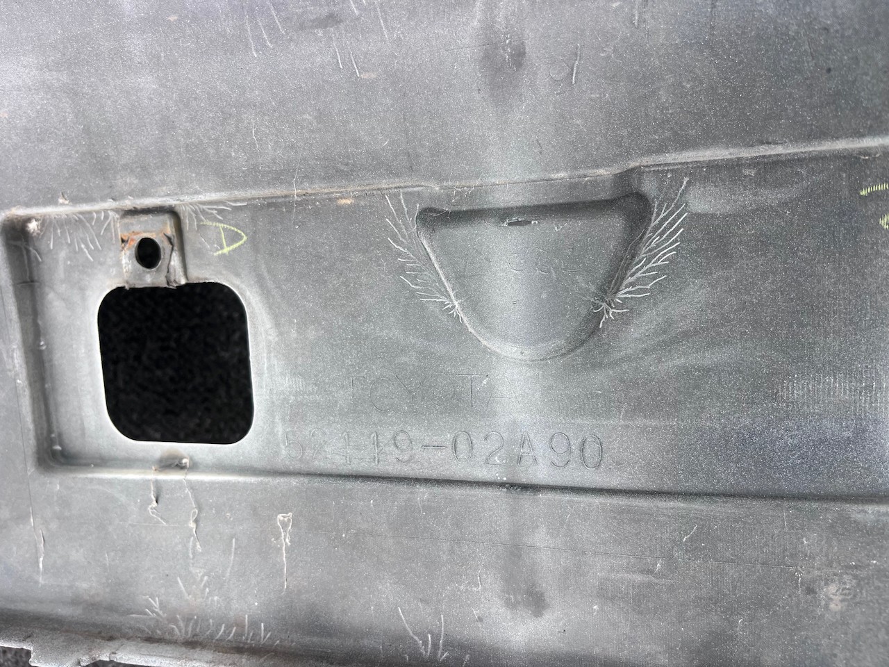 Toyota Auris V-matic Mk2 Hatchback 2010-2012 Front Bumper No Pdc Genuine [t546]