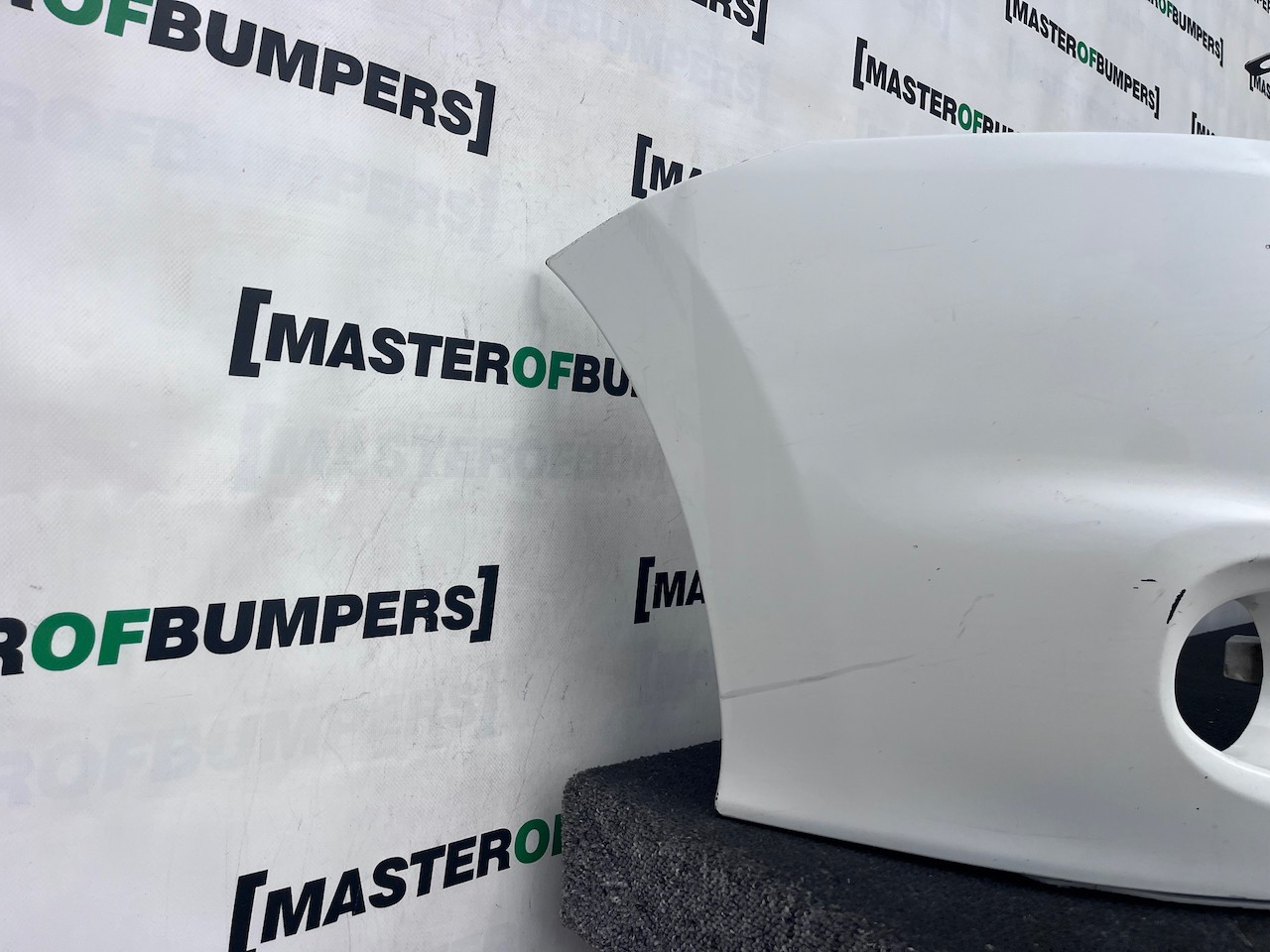 Toyota Auris V-matic Mk2 Hatchback 2010-2012 Front Bumper No Pdc Genuine [t546]