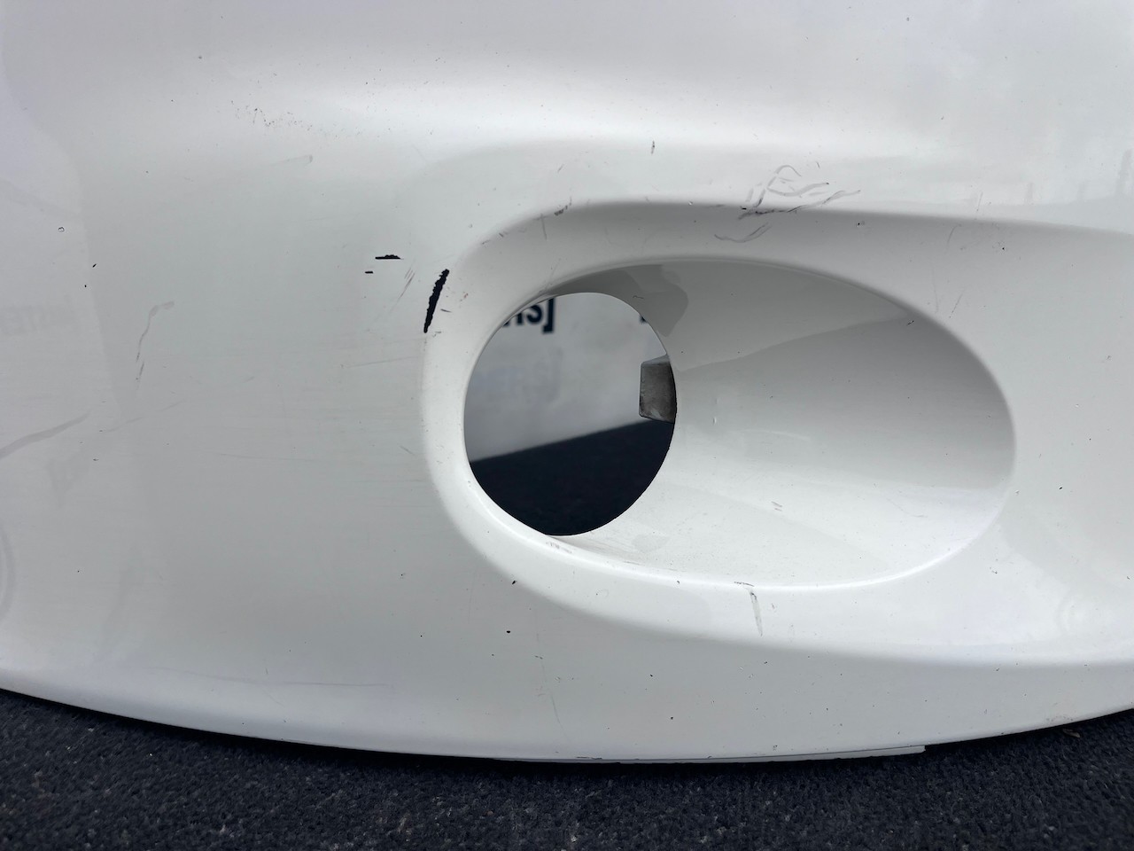 Toyota Auris V-matic Mk2 Hatchback 2010-2012 Front Bumper No Pdc Genuine [t546]