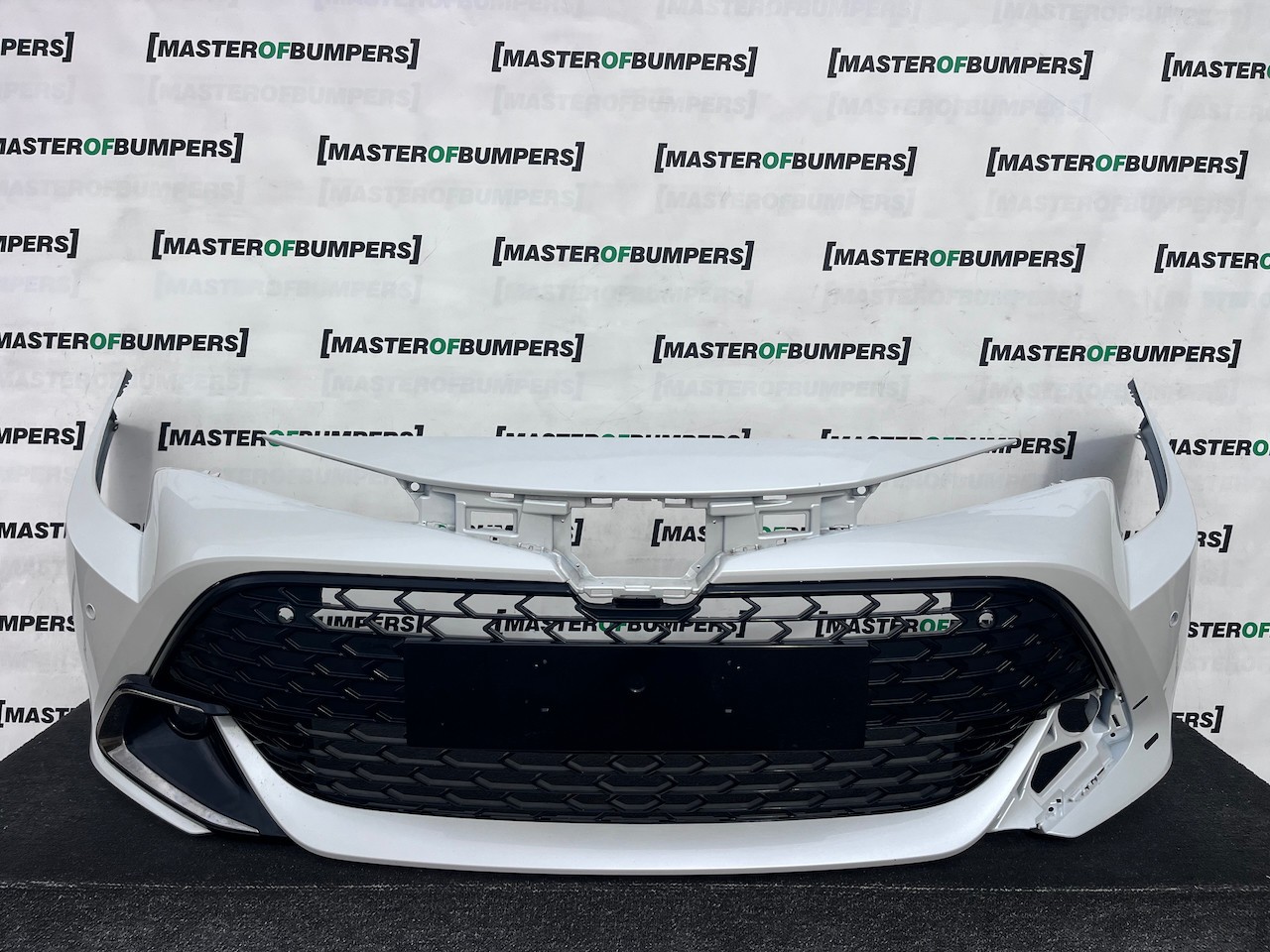 Toyota Corolla Design Hybrid Estate 2024-2026 Front Bumper 4 Pdc Genuine [t663]