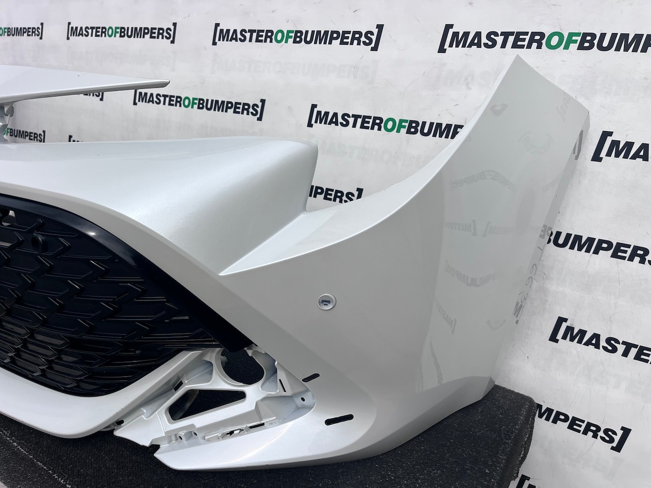 Toyota Corolla Design Hybrid Estate 2024-2026 Front Bumper 4 Pdc Genuine [t663]