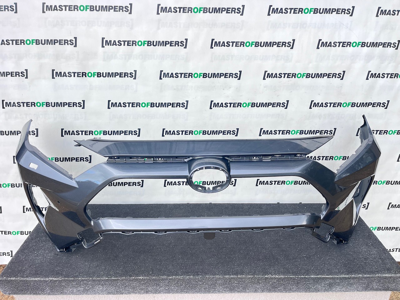 Toyota Rav 4 Hybrid Dynamic 2018-2023 Front Bumper 4 Pdc Jets Genuine [t665]