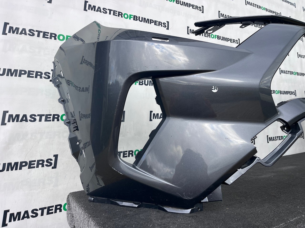 Toyota Rav 4 Hybrid Dynamic 2018-2023 Front Bumper 4 Pdc Jets Genuine [t665]