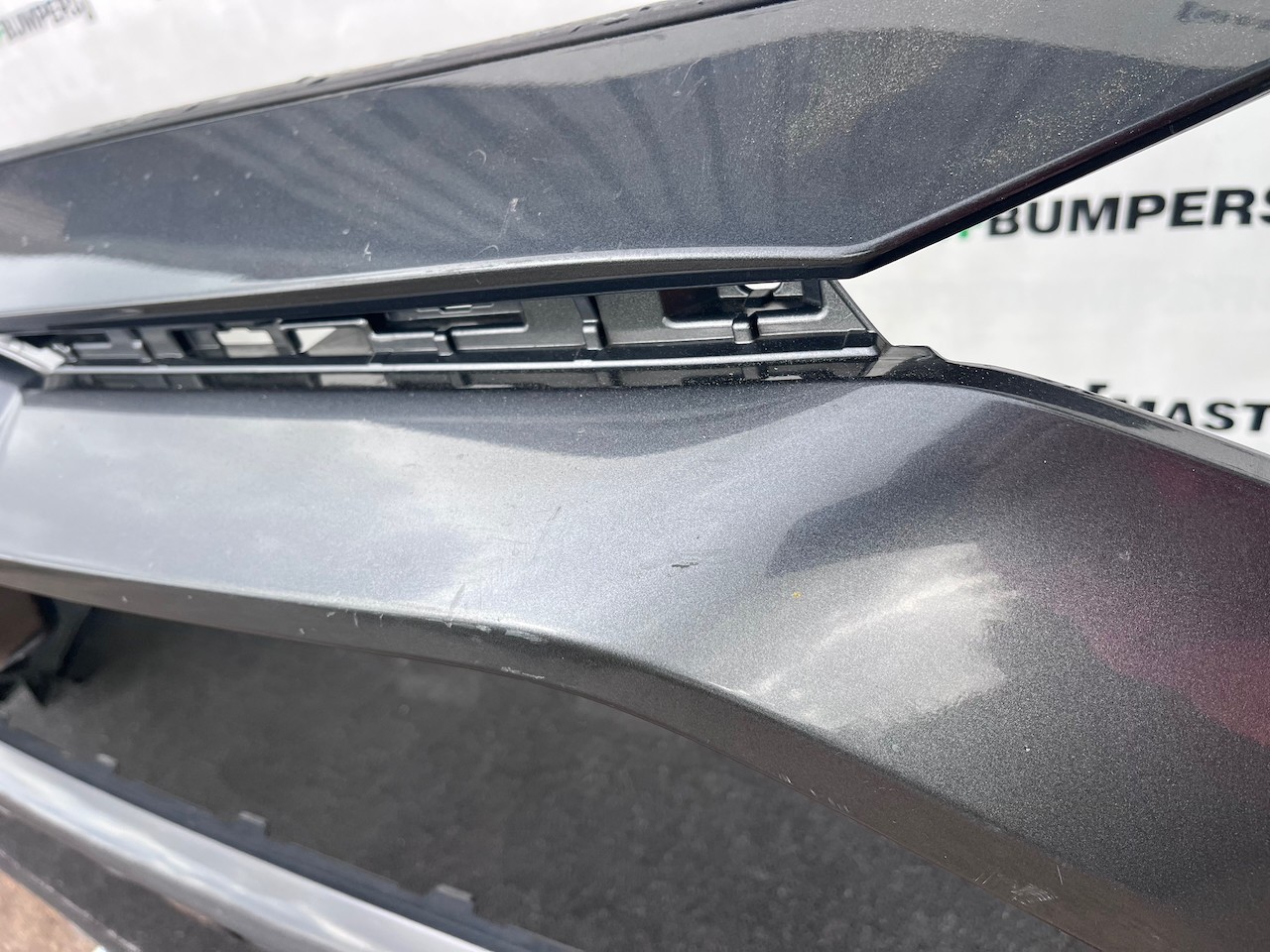 Toyota Rav 4 Hybrid Dynamic 2018-2023 Front Bumper 4 Pdc Jets Genuine [t665]