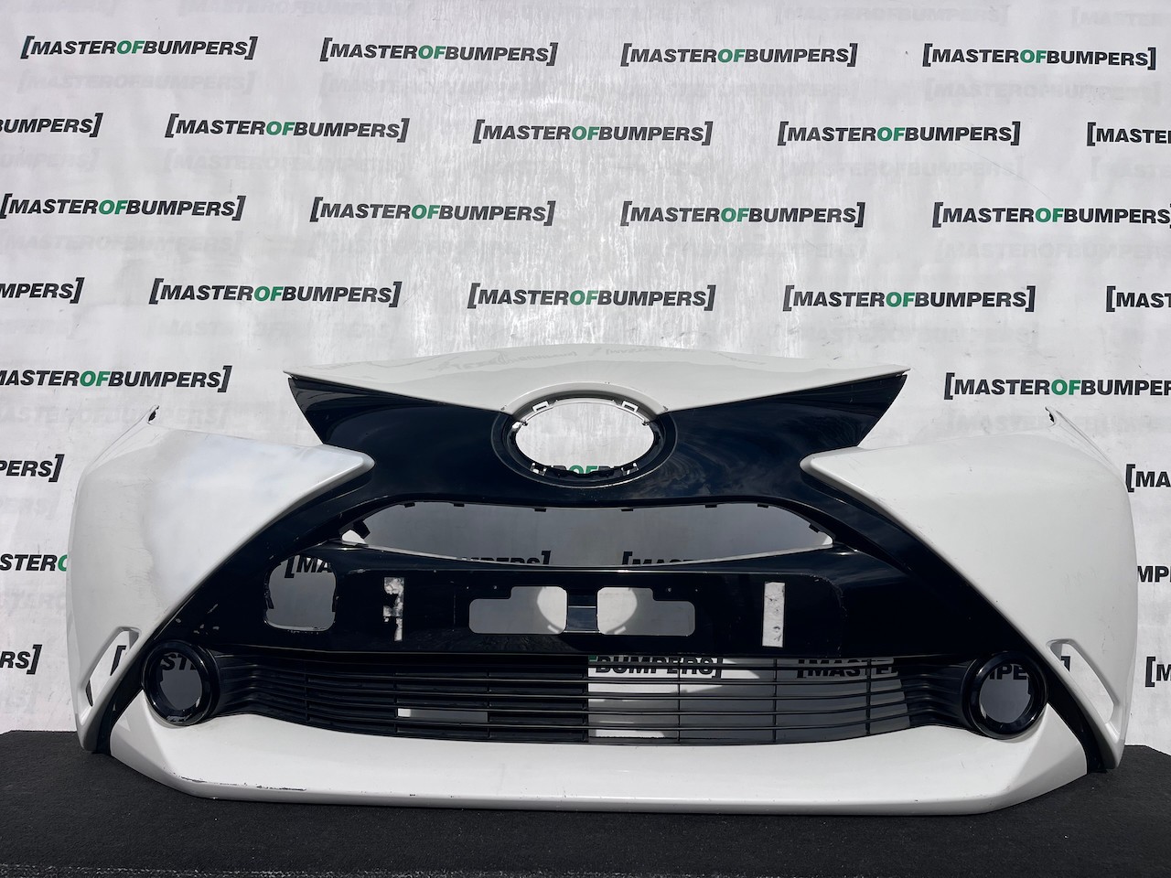 Toyota Aygo Style Trend Hatchback 2014-2017 Front Bumper Genuine [t667]