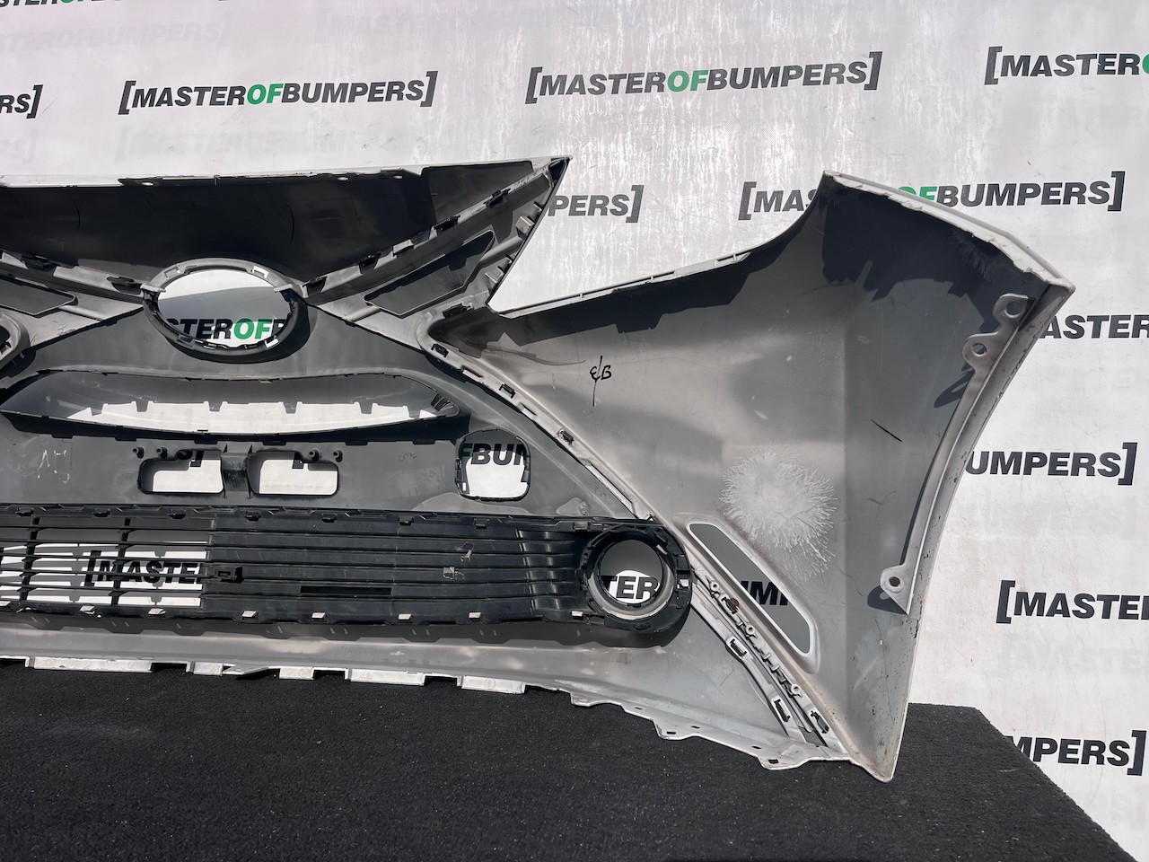 Toyota Aygo Style Trend Hatchback 2014-2017 Front Bumper Genuine [t667]
