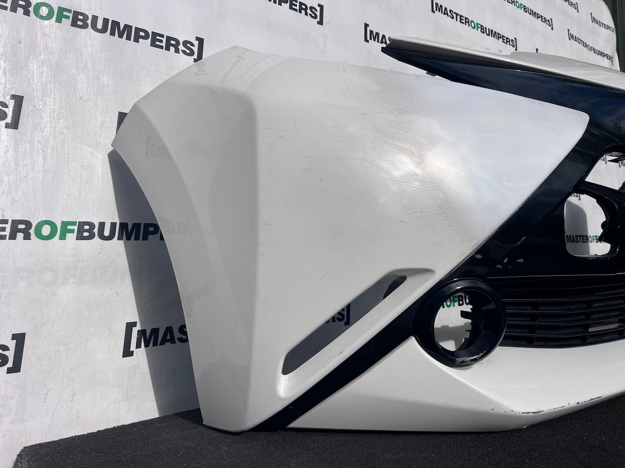 Toyota Aygo Style Trend Hatchback 2014-2017 Front Bumper Genuine [t667]