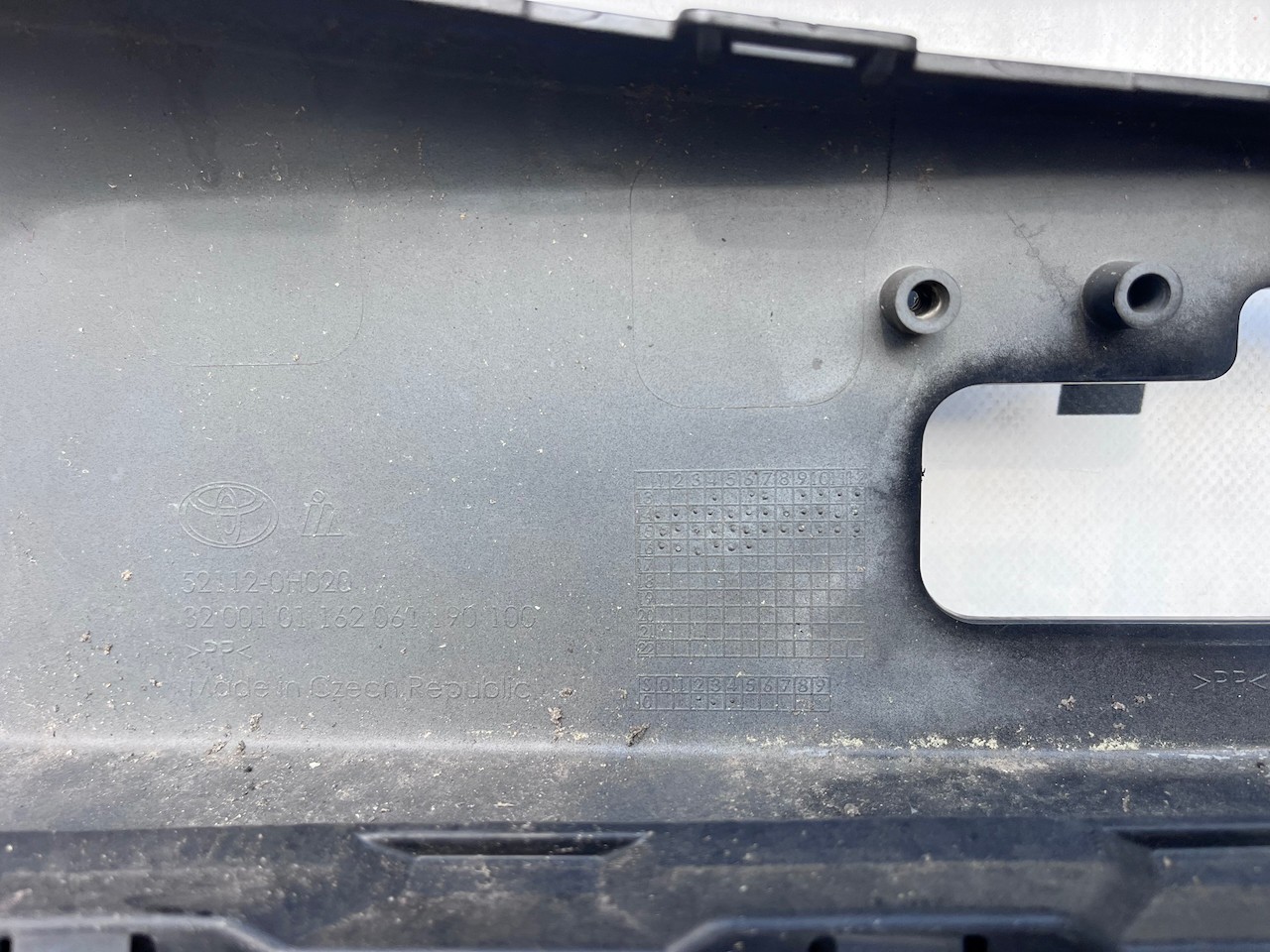 Toyota Aygo Style Trend Hatchback 2014-2017 Front Bumper Genuine [t668]