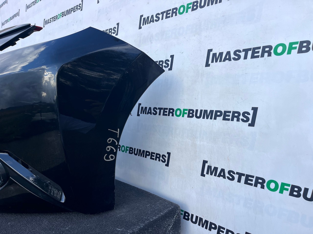 Toyota Aygo Style Trend Hatchback 2014-2017 Front Bumper Genuine [t669]