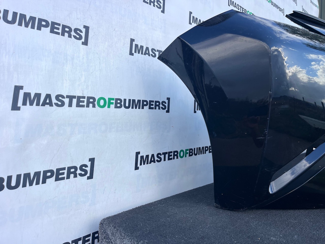 Toyota Aygo Style Trend Hatchback 2014-2017 Front Bumper Genuine [t669]