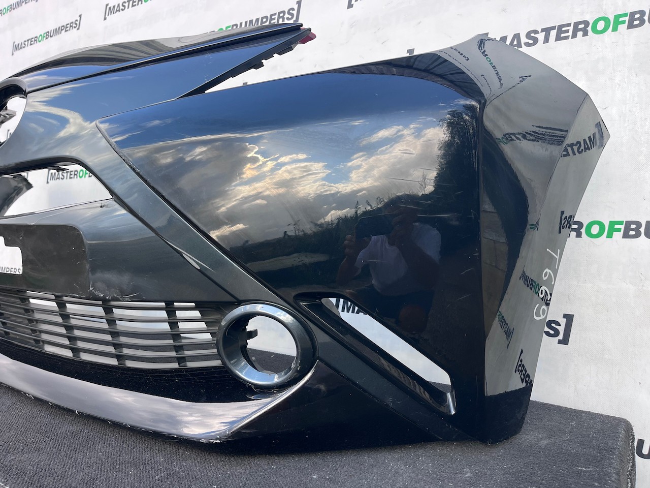Toyota Aygo Style Trend Hatchback 2014-2017 Front Bumper Genuine [t669]