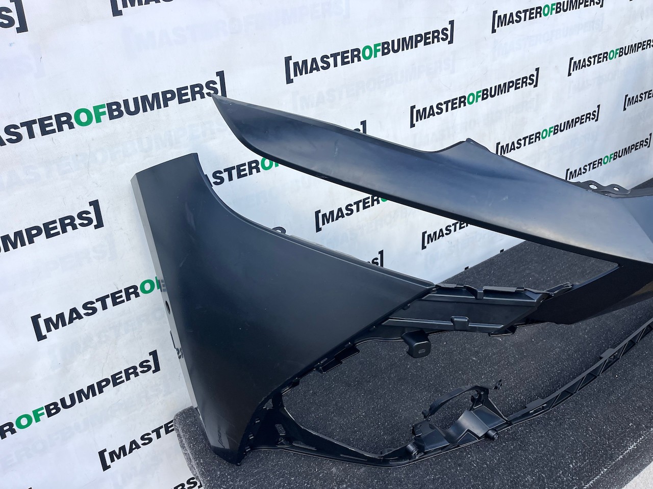 Toyota C-hr Chr Design Mk2 2024-2027 Front Bumper 6 Pdc Genuine [t660]